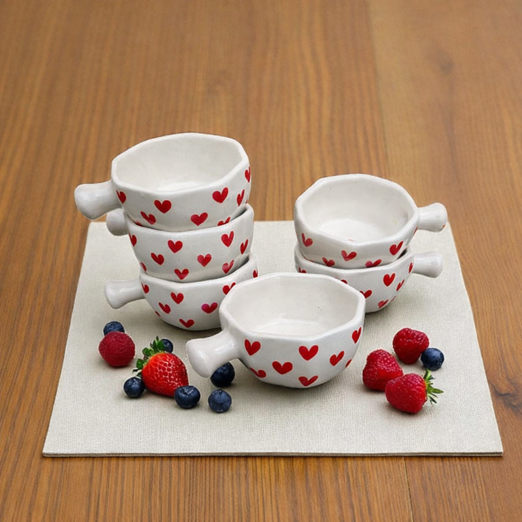 Naturra by Crazy Sutra  Red Ceramic Heart Handpainted Hexagon Chutney Bowls | Sauce Bowls for Ketchup, Chutney & Dips | Dishwasher Safe Tableware | Kitchen Dining Bowl Set of 2