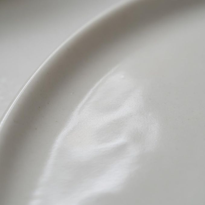 Crazy Sutra Naturra White Ceramic Teda MEDA Serving Platte | Irregular Modern Abstract Snack & Appetizer Plate | Elegant Stoneware Serving Dish