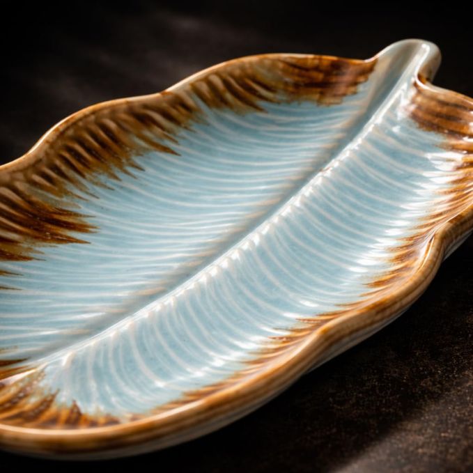 Crazy Sutra Naturra Leaf Shape Ceramic Serving Platter – Designer Snack & Dry Fruit Tray for Dining, Serving & Home Décor